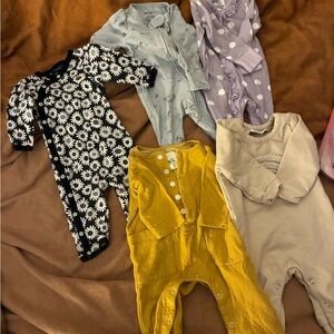 8 baby girl bodysuits, newborn to 3 months